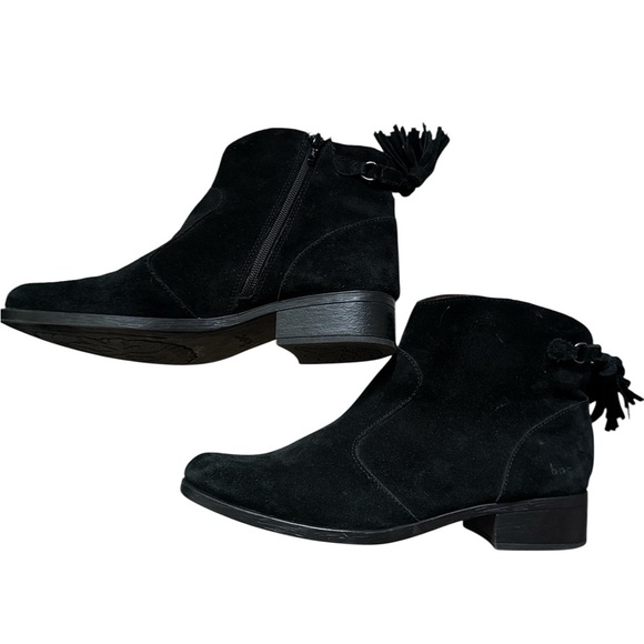 BOC Born Concept Black suede leather Ankle Boots with Tassel Booties Sz 9.5 - Picture 2 of 15